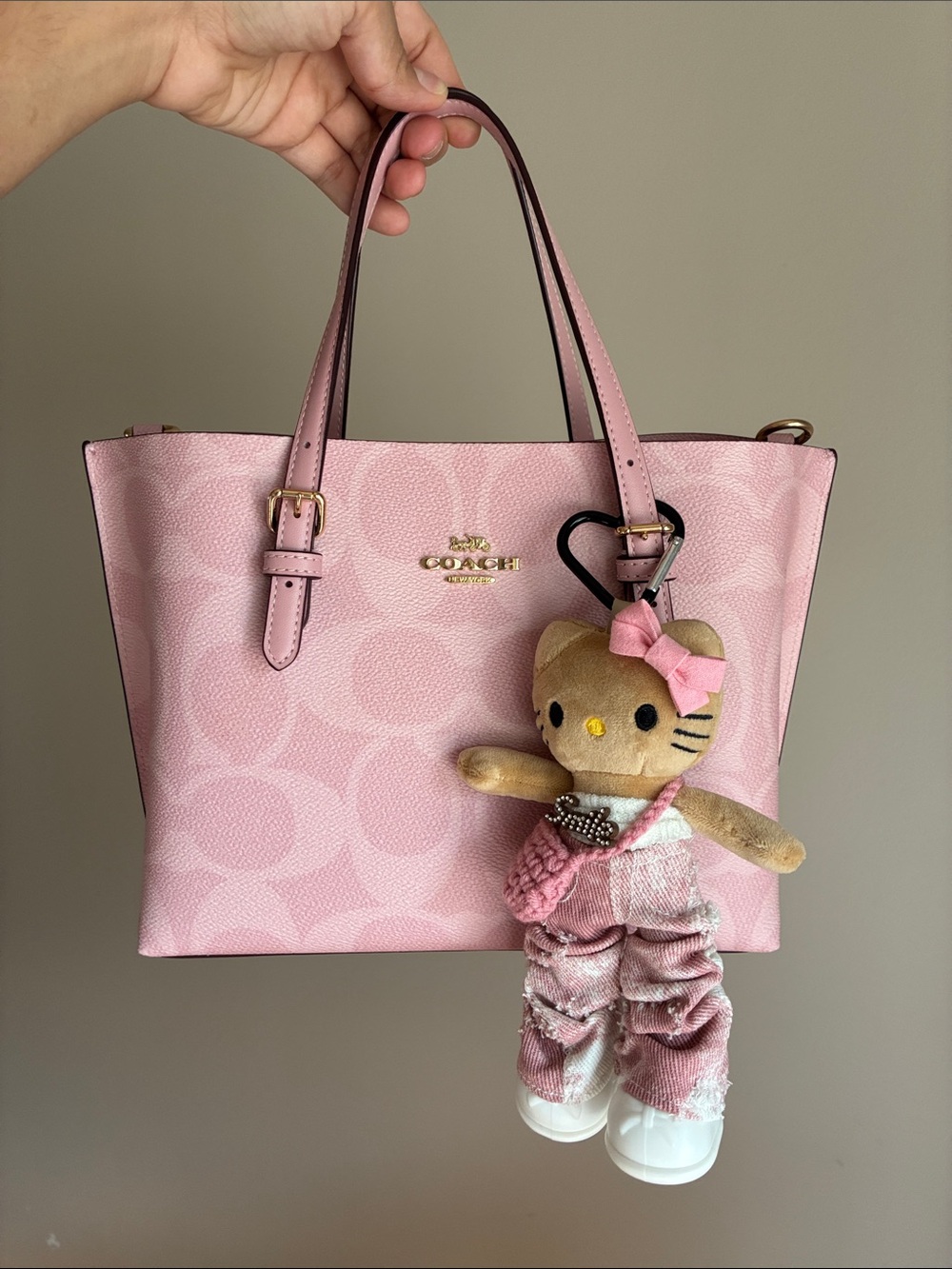 Hello Kitty Plush Fashion Diva Keychain Bag Charm